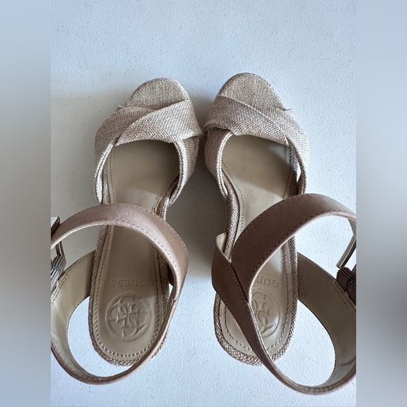 Guess Women's wedged burlap sandals size 6M - Picture 14 of 15